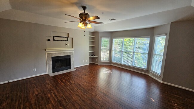 Foto del edificio - 517 N Graham St