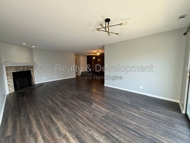 Foto del edificio - 320 Deer Glen Way