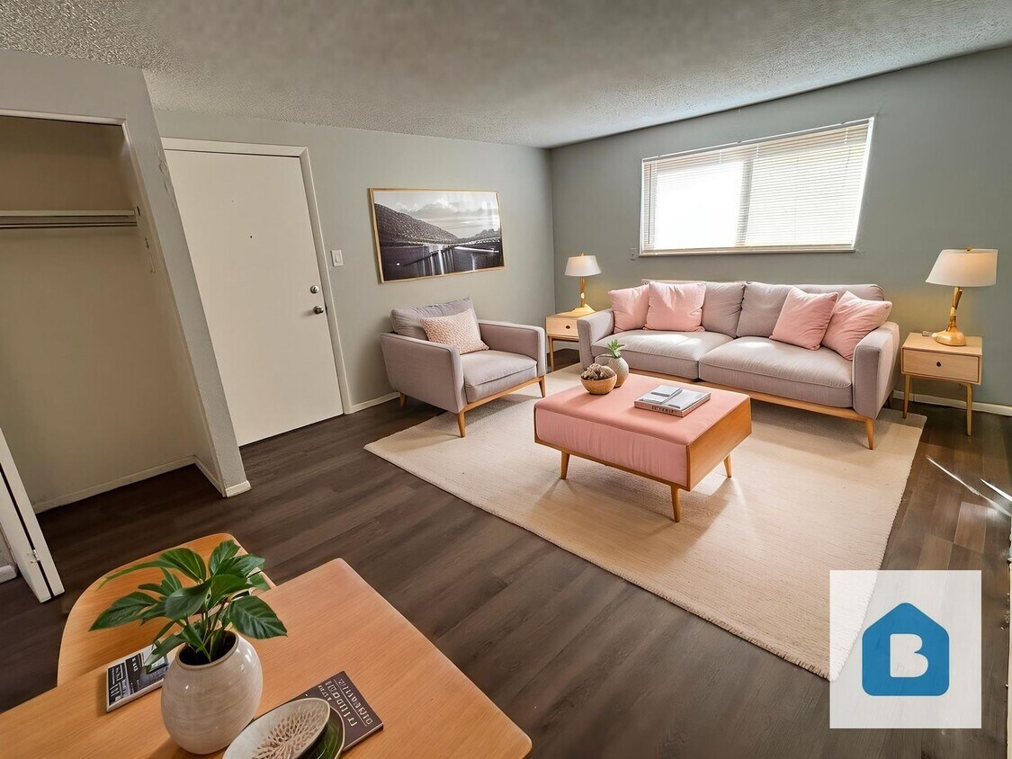 Photo - 2890 Montebello Dr W