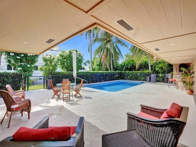 Foto del edificio - 2460 Del Lago Dr