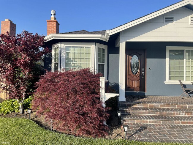 Building Photo - 3 br, 2 bath House - 3717 Casanova Drive