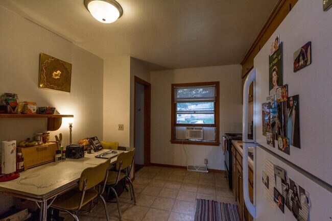 Foto del edificio - 1922 Waterloo Rd