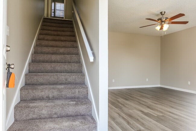 Building Photo - Great 3 Bedroom