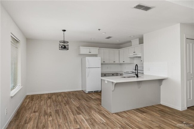 Foto del edificio - 524 King Rd