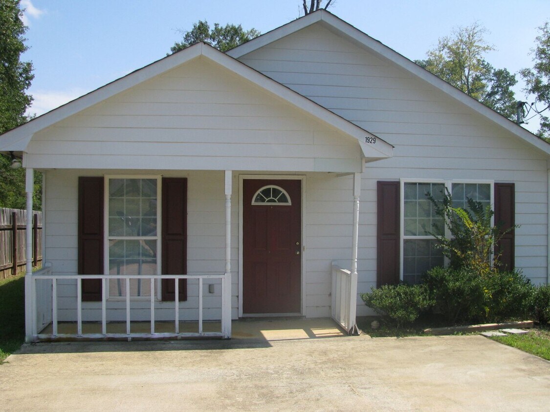 Primary Photo - Cute, Cute, Cute Three Bedroom