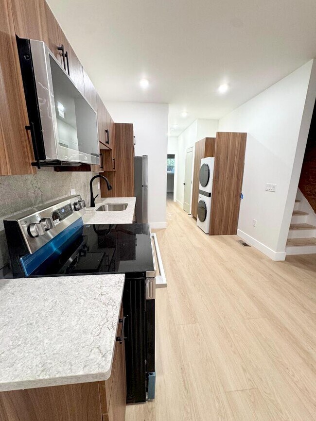 Foto del edificio - 118 E Huntingdon St