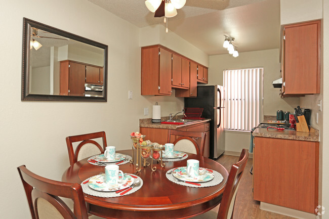 Dining Area - 2 Bedroom - Hunter Place