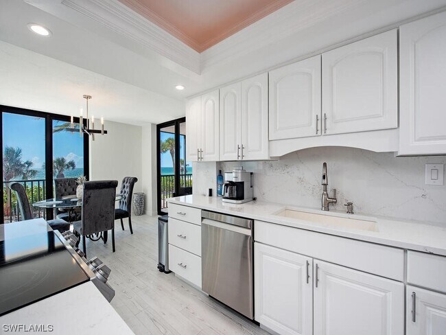 Building Photo - 10475 Gulf Shore Dr