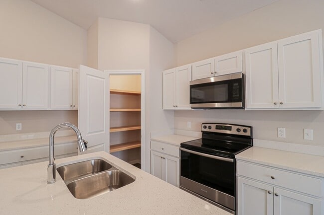 Building Photo - 2336 E Cheyenne Ct