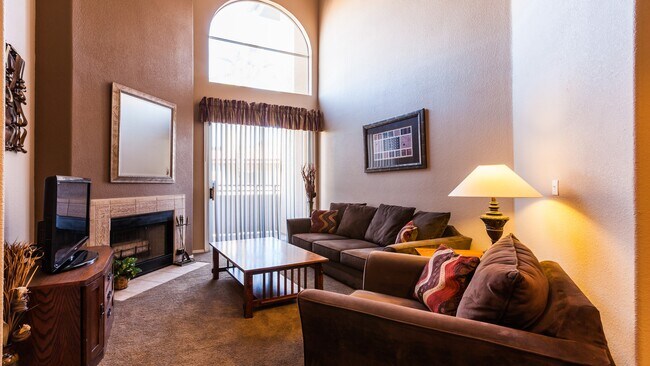 Building Photo - 10410 N Cave Creek Rd