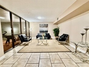 Building Photo - 2761 Taft St