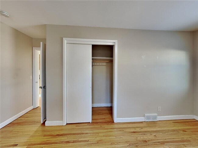 Foto del edificio - 4010 Monroe St NE