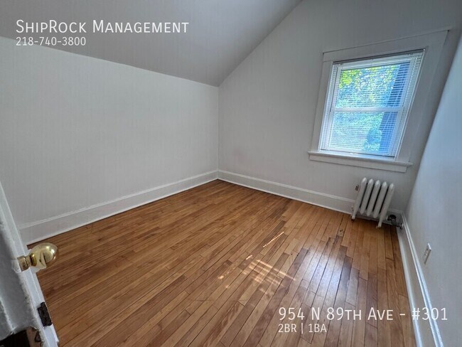 Foto del edificio - 954 89th Ave W