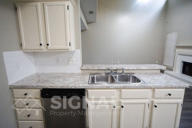 Foto del edificio - 112 Timberleaf Cir