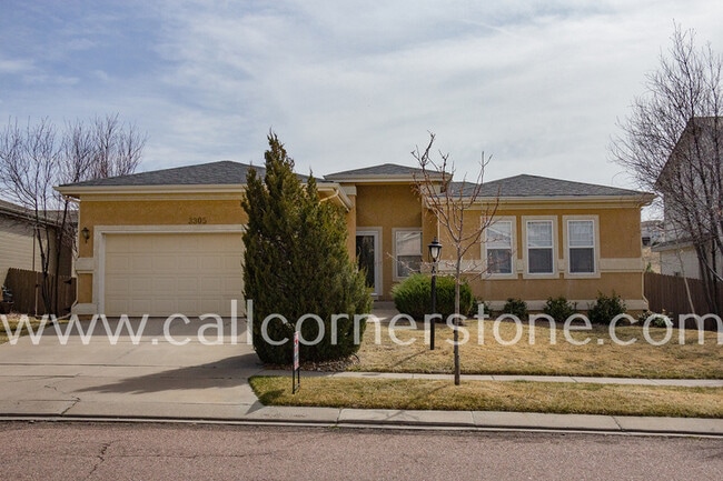 Building Photo - 3305 Hollycrest Dr