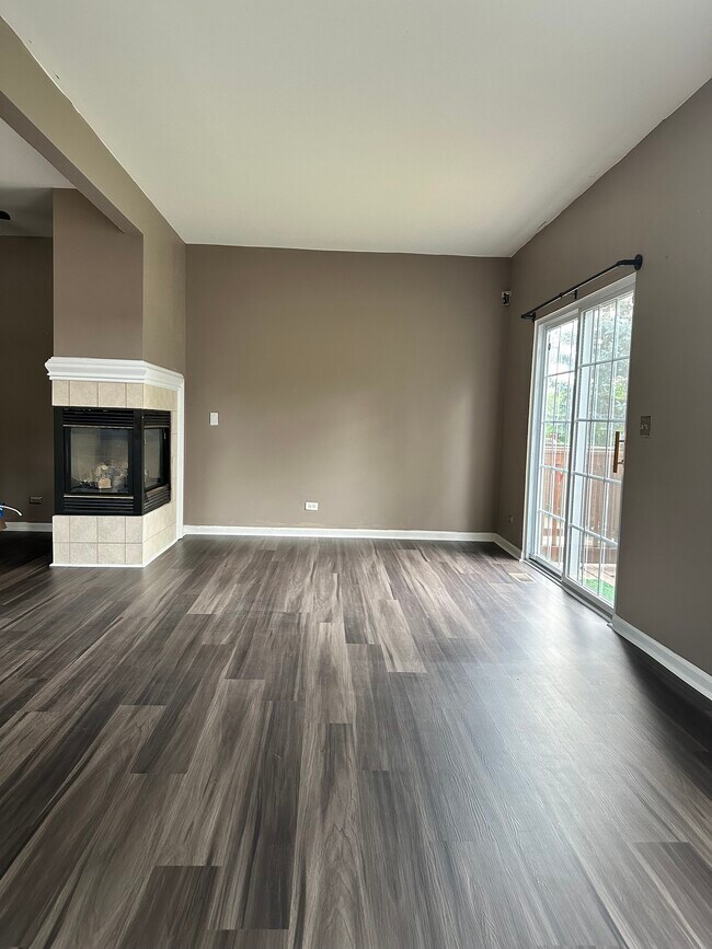 Foto del edificio - 606 Declaration Ln