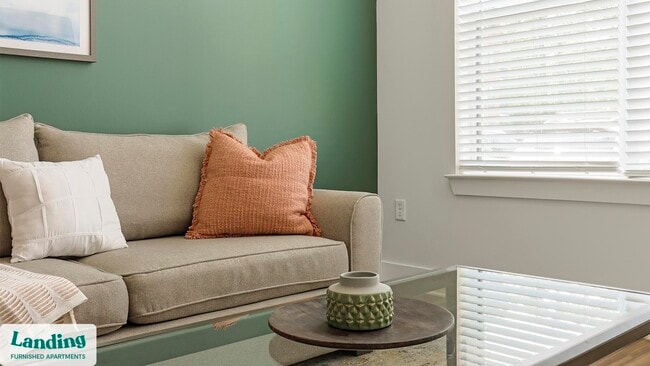 Building Photo - 2201 Glenwood Ave SE