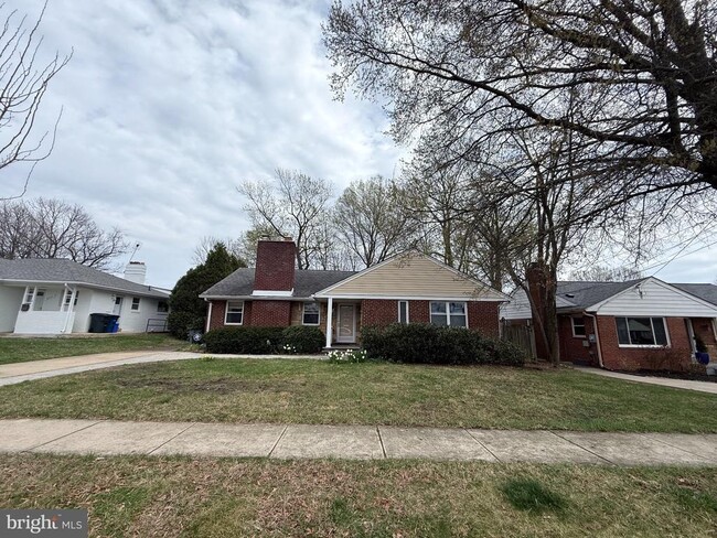 Building Photo - 9709 Saxony Rd