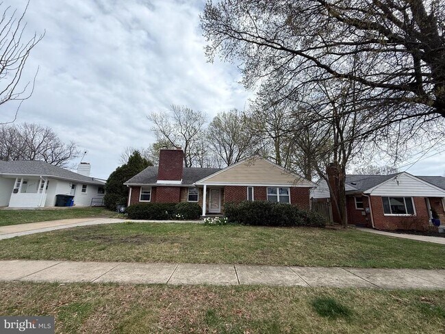 Foto del edificio - 9709 Saxony Rd