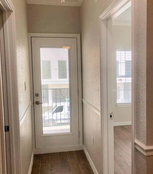 Foto del edificio - 1302 W Pierce St