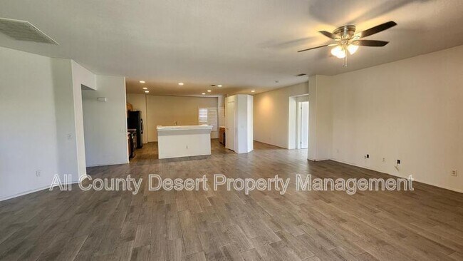 Building Photo - 41213 McKenzie Ln