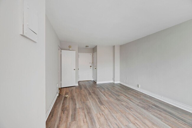 Foto del edificio - Spacious & Bright Studio at River Place East