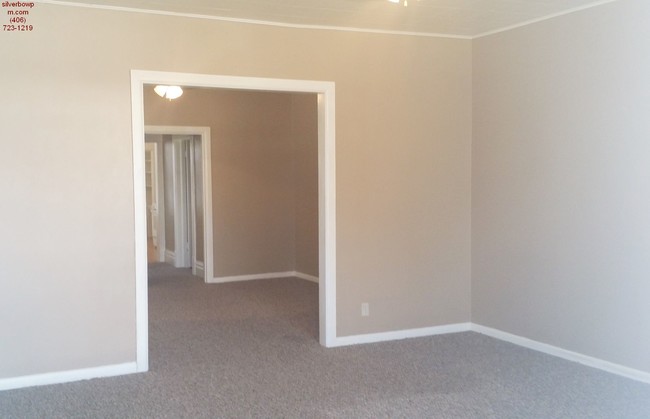 Building Photo - 608 W Galena St