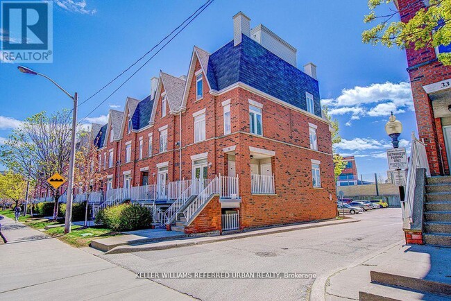Building Photo - 31 Sudbury St