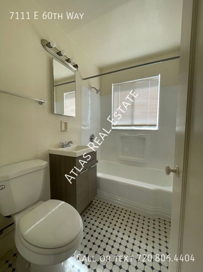 Building Photo - Charming One-Bedroom, One-bath with the op...