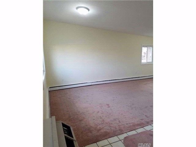 Building Photo - 255 N Newbridge Rd