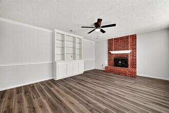 Building Photo - 2918 Colonel Ct Dr