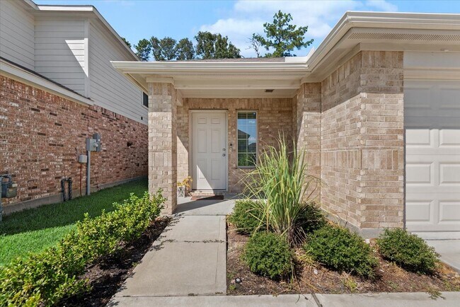 Building Photo - 14966 Cypress Holw Dr
