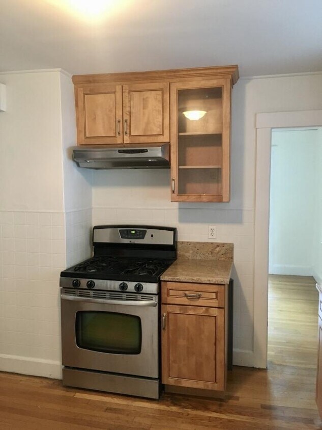 2 bedroom in Newton MA Condo for Rent in Newton, MA