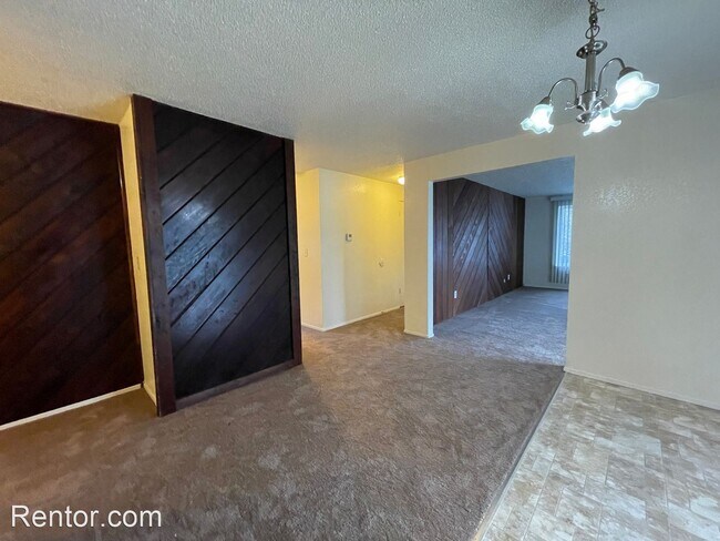 Building Photo - 3 br, 2 bath House - 4333 Walnut Drive