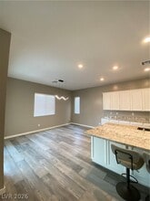 Building Photo - 695 Daylight Ridge Ct