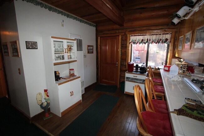 Foto del edificio - 142 Moreno Ln