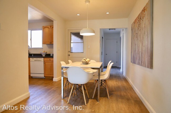 Foto del edificio - 3411-3415 Bay Rd