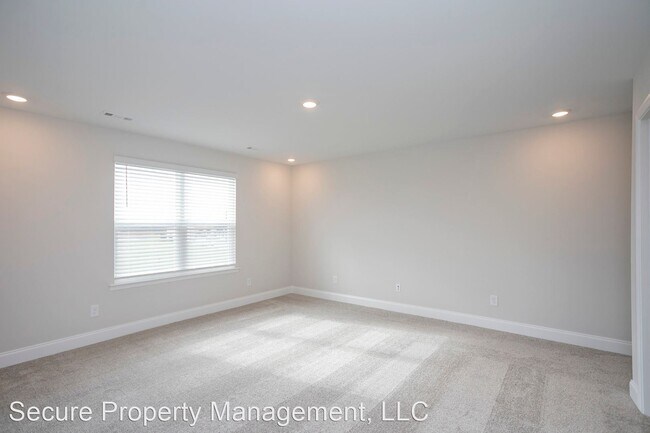 3 br, 2.5 bath House - 726 Hahn Ct photo'