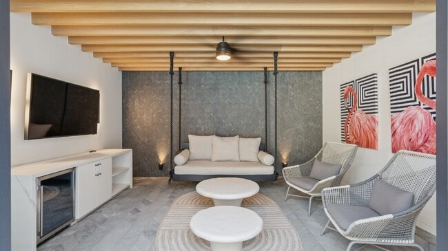 Building Photo - 900 Willow