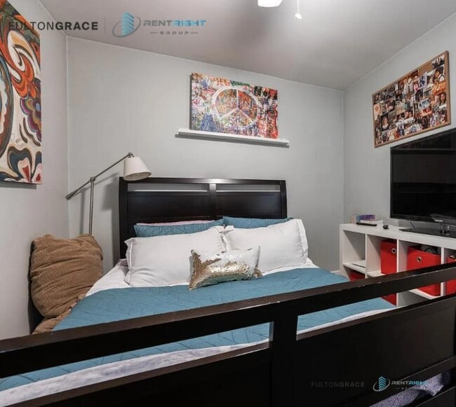 Foto del edificio - 2651 W Armitage Ave