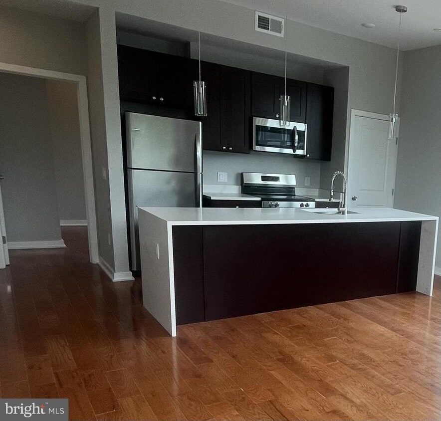Foto del edificio - 203 Haverford Ave