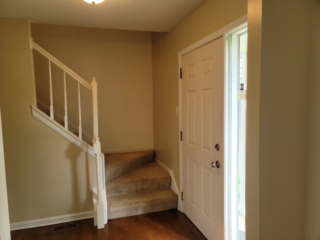 Stairway - 2954 Partridge Ct