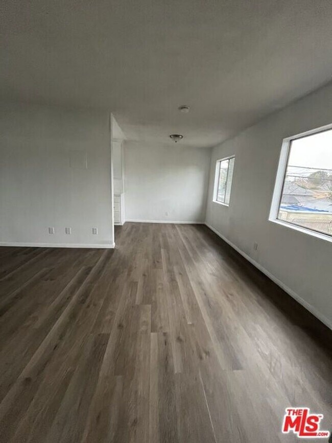 Foto del edificio - 825 E 28th St