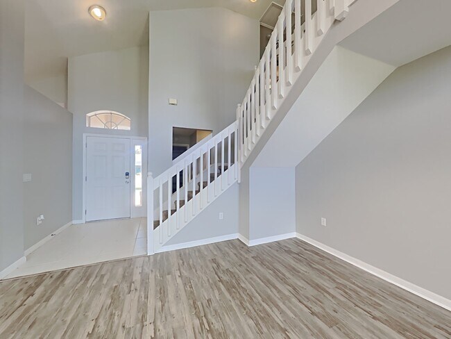 Building Photo - 3933 Hampton Hills Dr