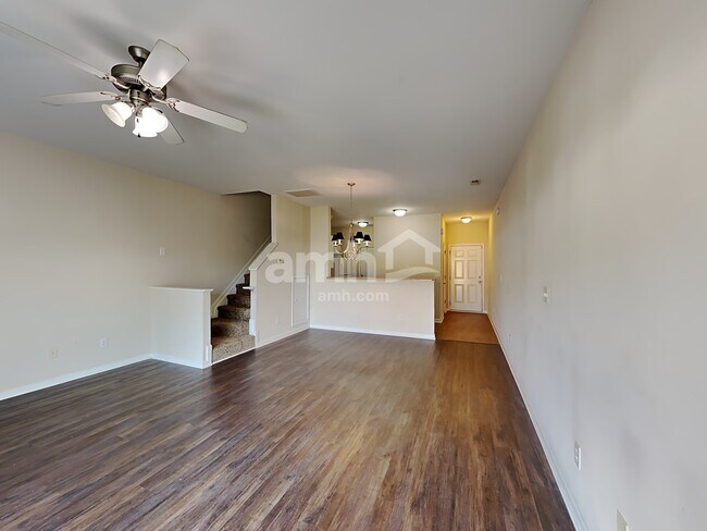 Building Photo - 1304 Plexor Lane