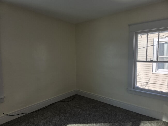 Building Photo - 265 Lisbon Ave