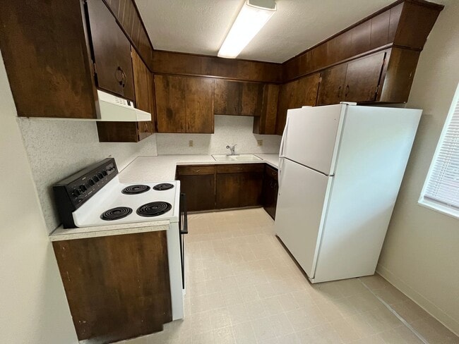 Building Photo - Lovely duplex for rent in Orem