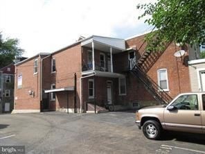 Building Photo - 704 W Vine St