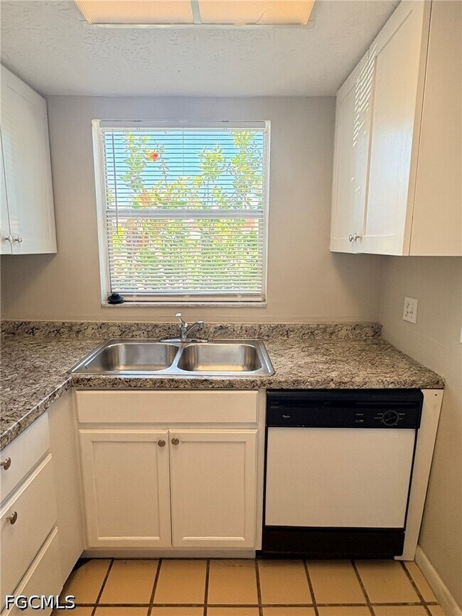 Foto del edificio - 1123 SW 48th Terrace