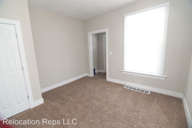 Building Photo - 827 N Ripley St